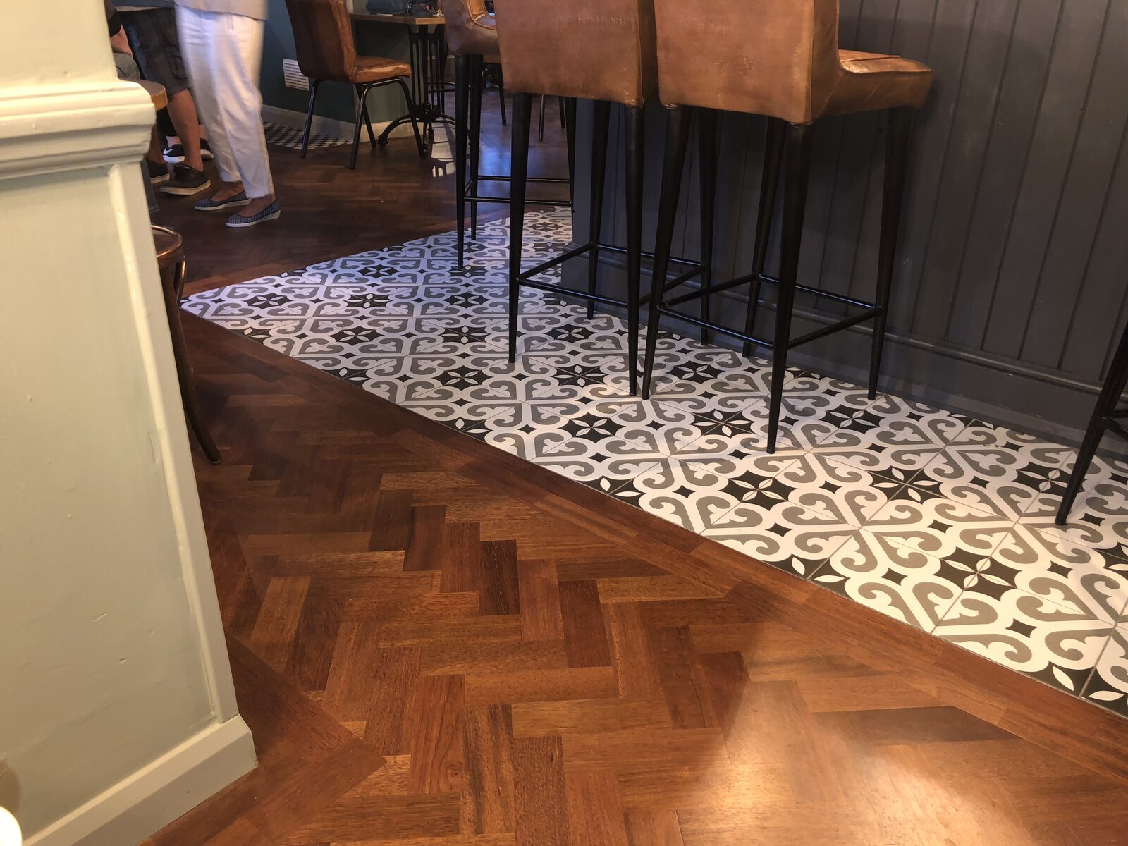 Engineered herringbone parquet